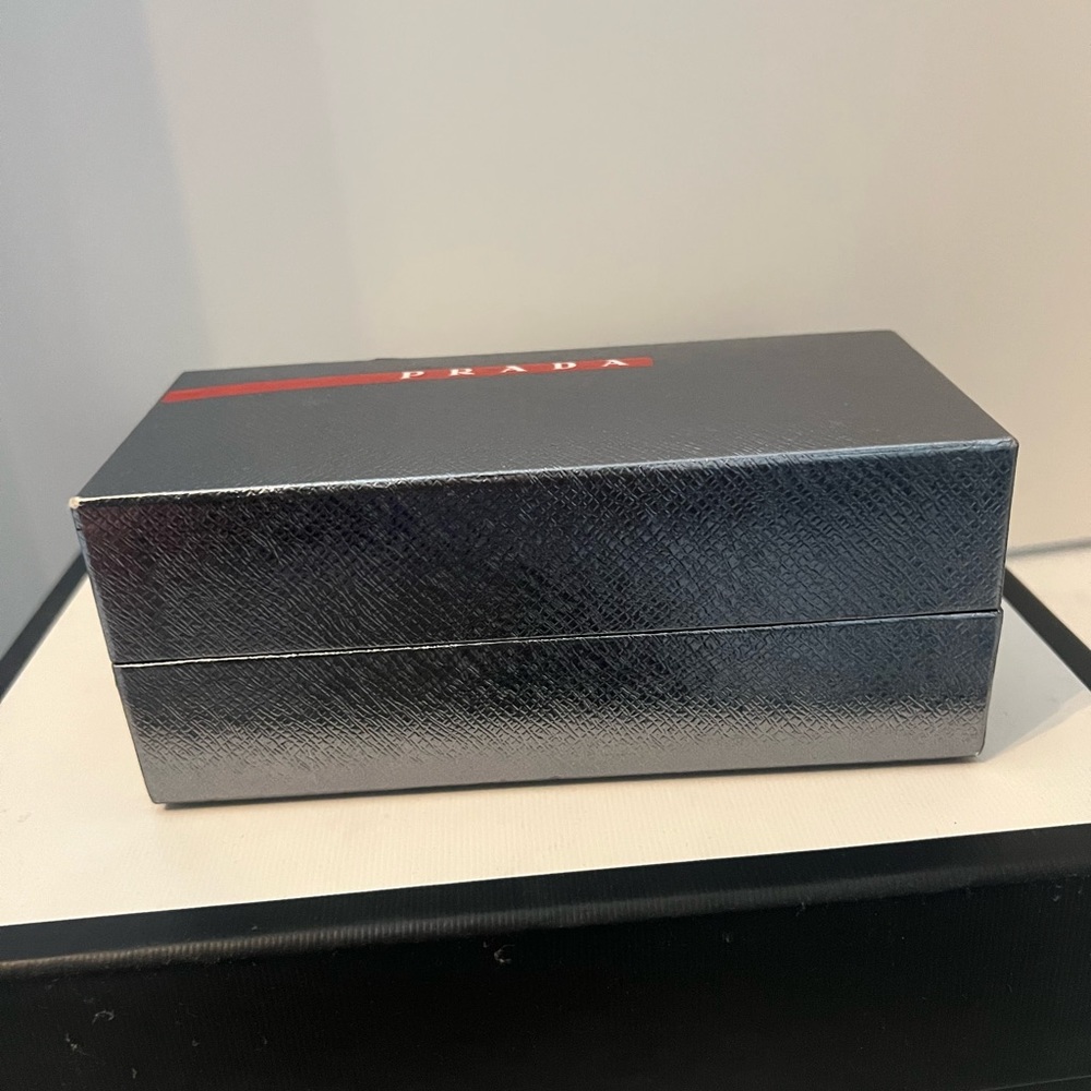 Prada Box - Picture 5 of 8